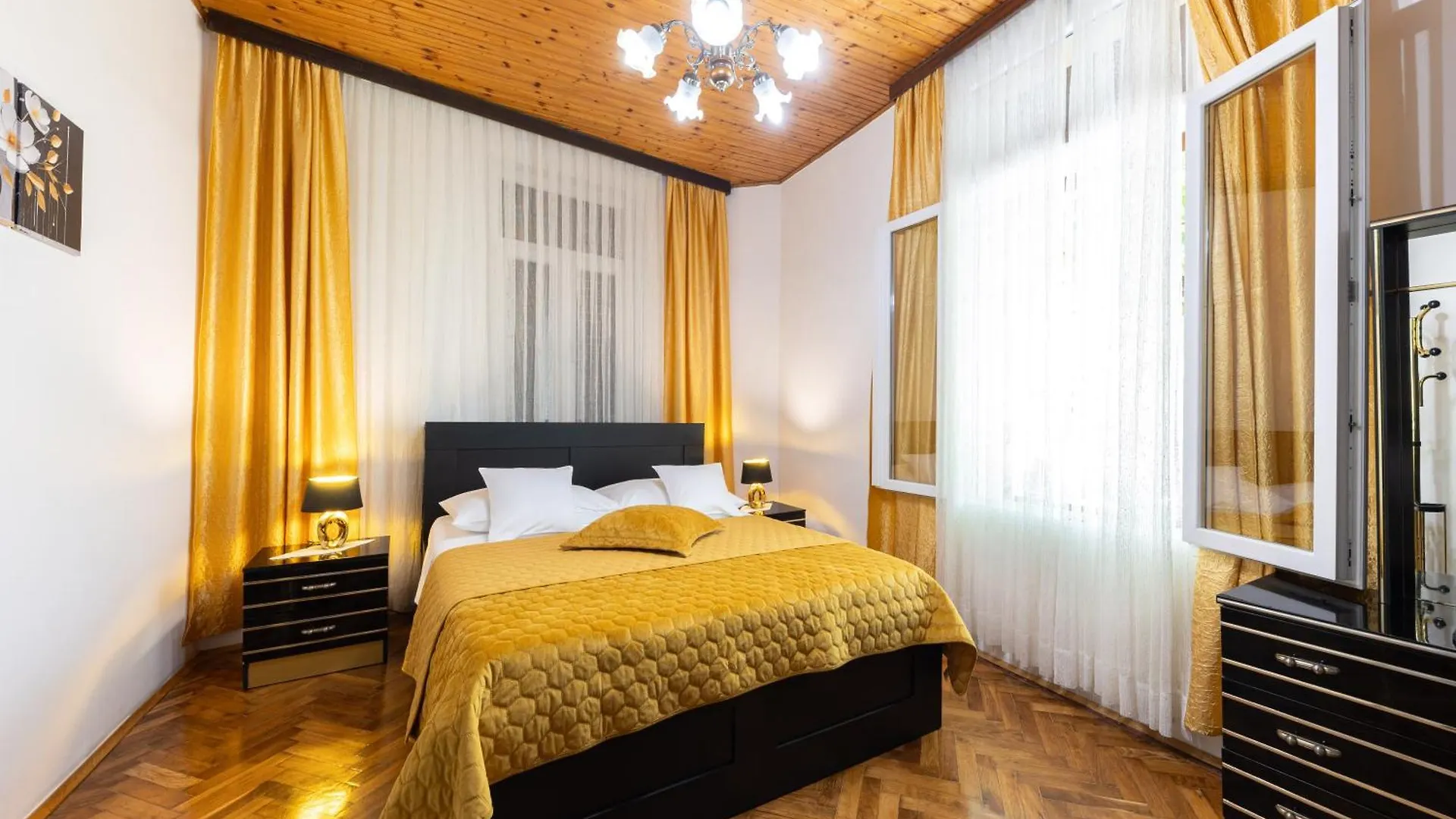 Antique Garden Villa Split